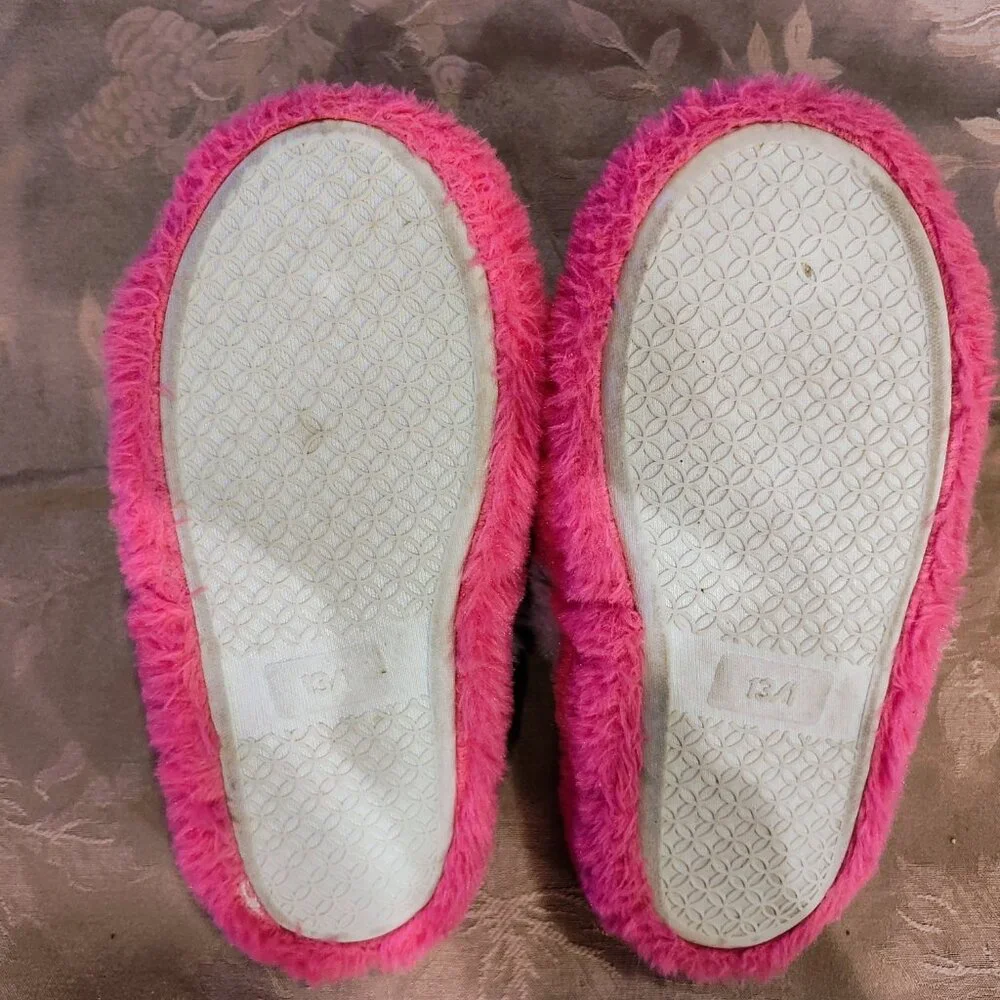 FabKids Pink Fluffy Slippers, Size 13/1, Gently Used